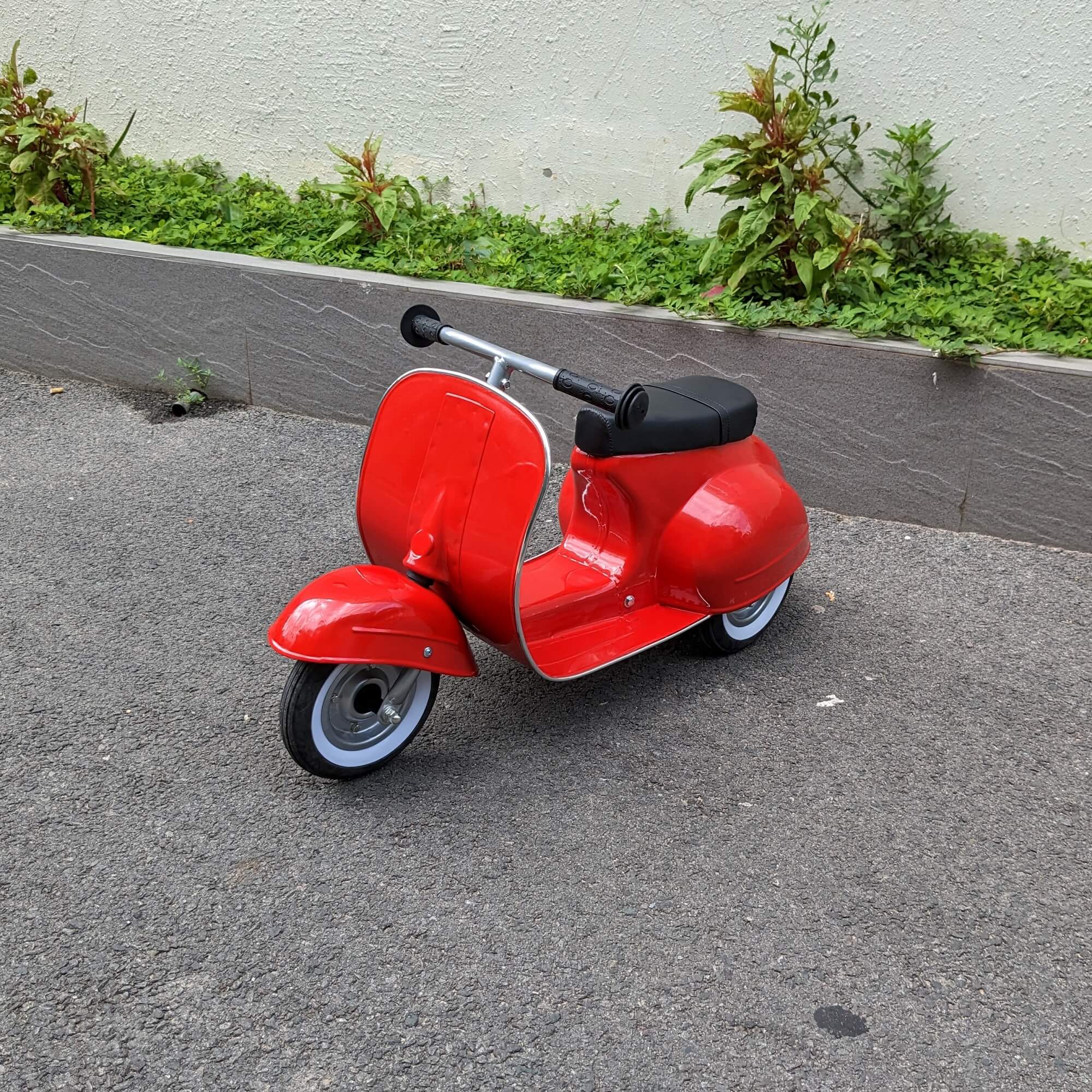 Xe chòi chân kiểu Vespa cao cấp BABY PLAZA LB-111 tải trọng 100kg