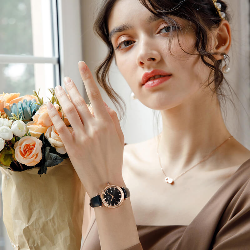 Đồng hồ nữ chính hãng IW CARNIVAL IW556L-2 Kính sapphire ,chống xước ,Chống nước 30m ,Bảo hành 24 tháng,Máy điện tử (Pin),dây da cao cấp, thiết kế đơn giản dễ đeo