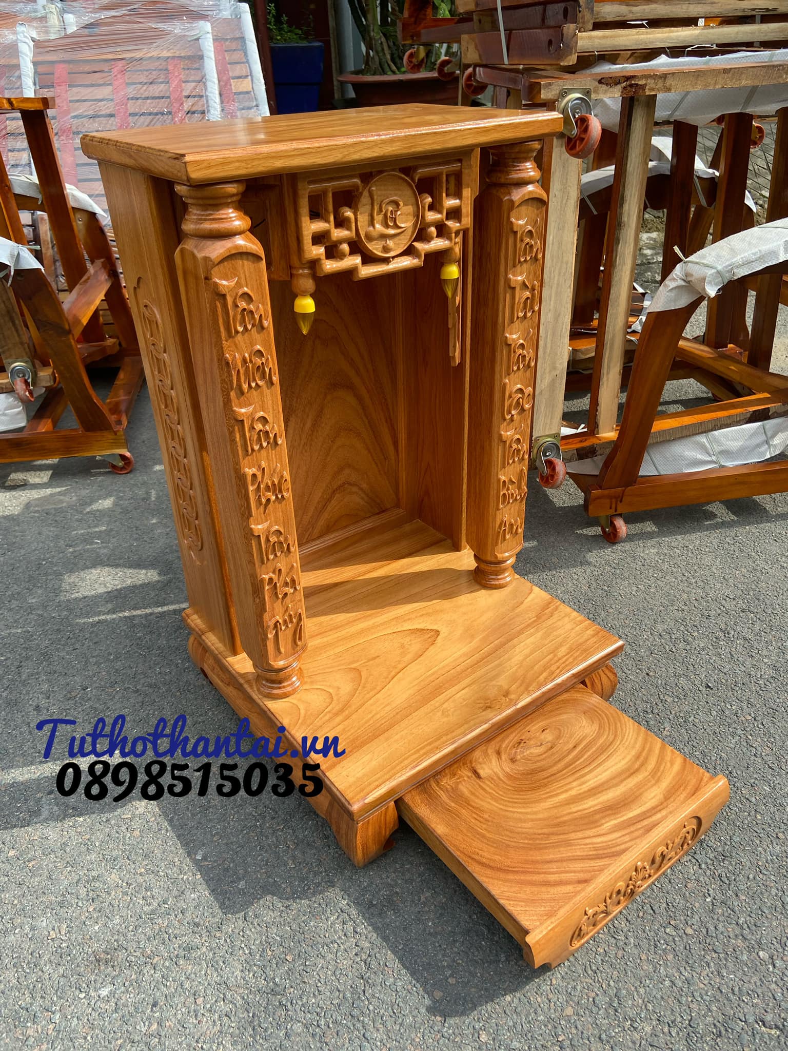 Bàn thờ thần tài ông địa cột vuông khắc chữ 48 x 81cm