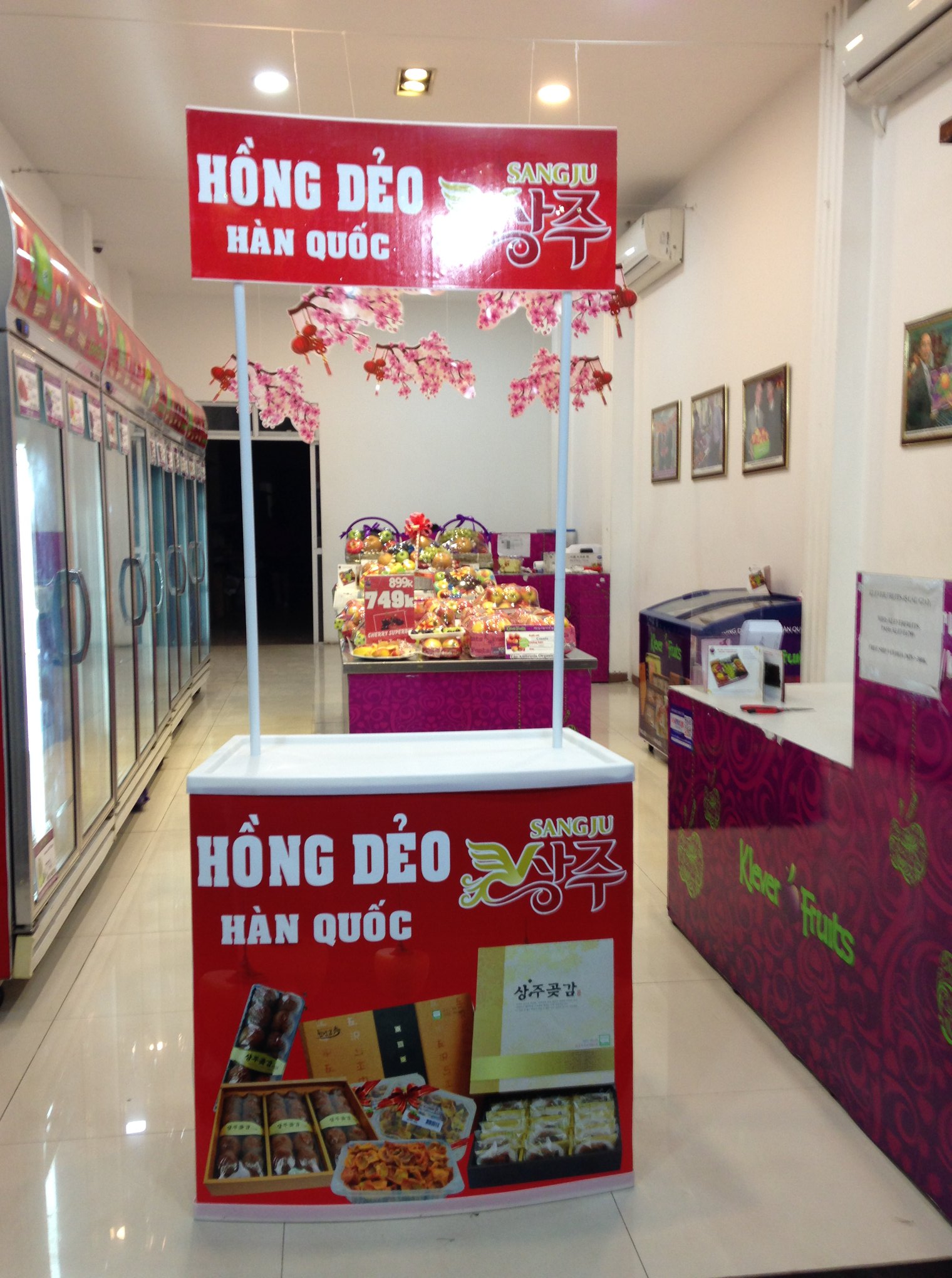 BOOTH SAMPLING NHỰA PVC DI ĐỘNG LẮP RÁP DỄ DÀNG