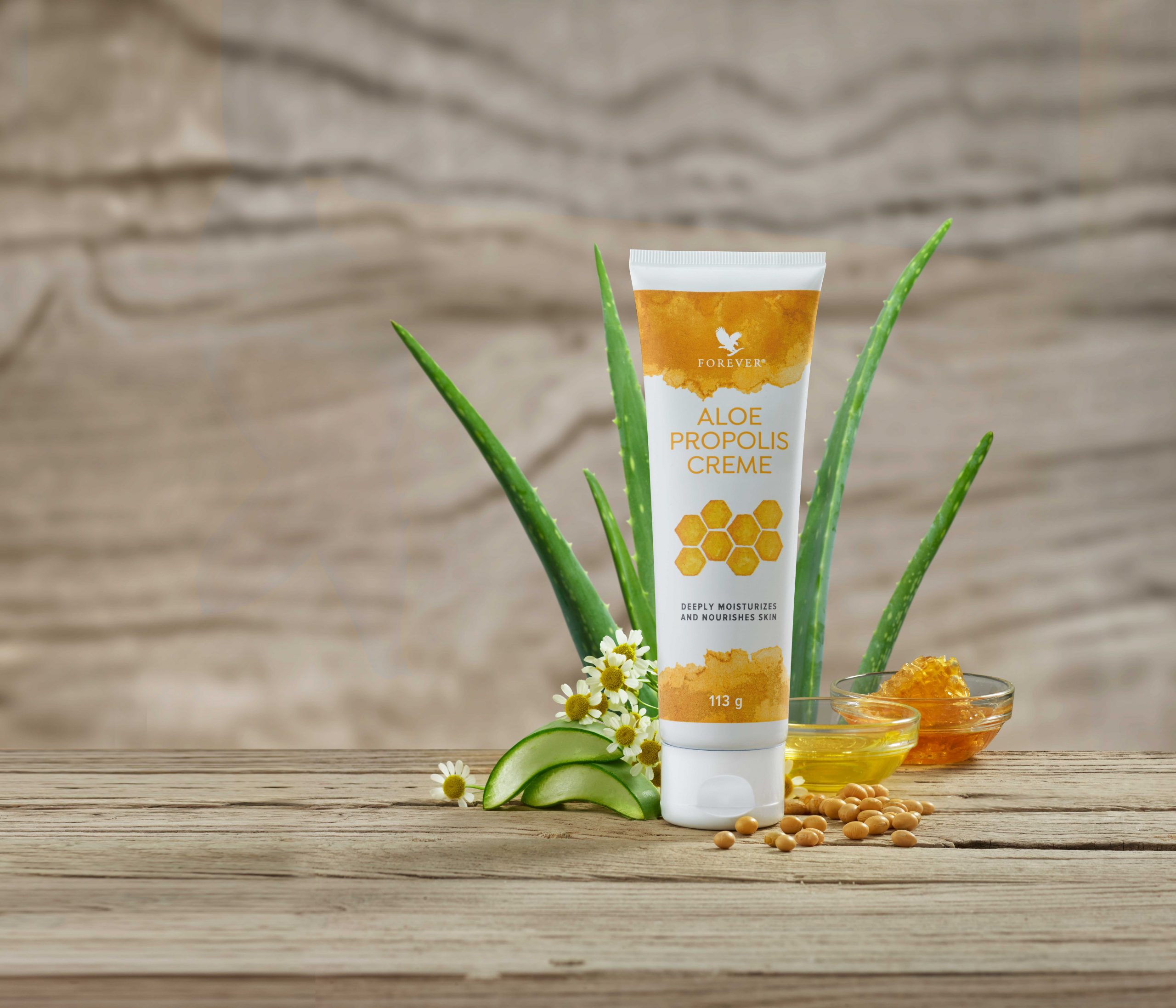 Kem chăm sóc da từ Sáp Ong, Lô Hội, Cúc La Mã - Aloe Propolis Creme (051) 113g