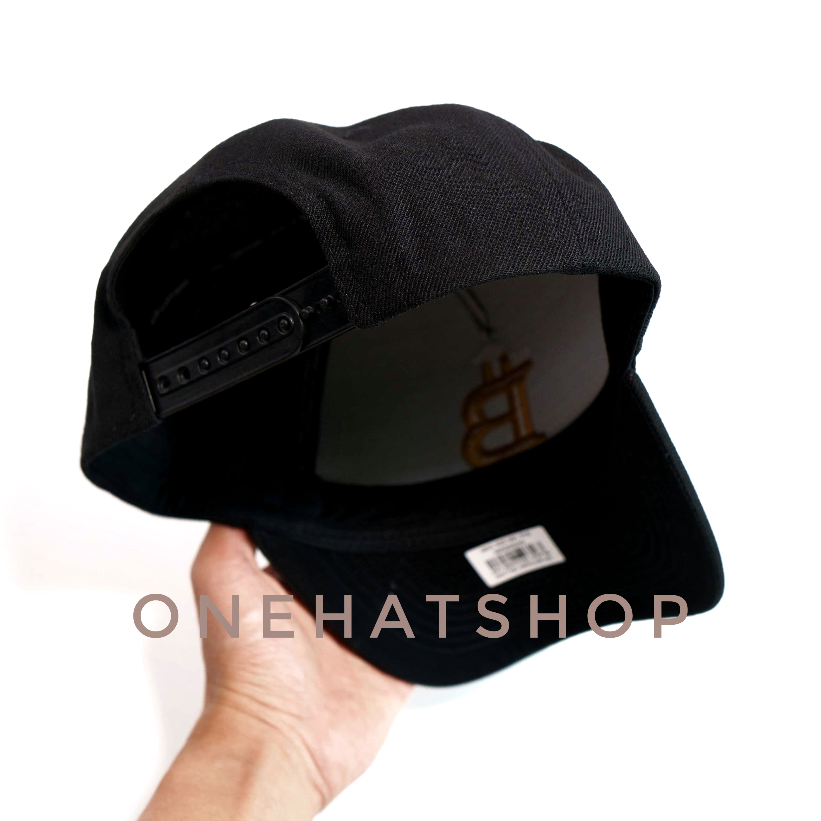 Nón Lưỡi Trai Vành Cong fom Trucker Logo Bit full vải quai cài nút Brand One Hat