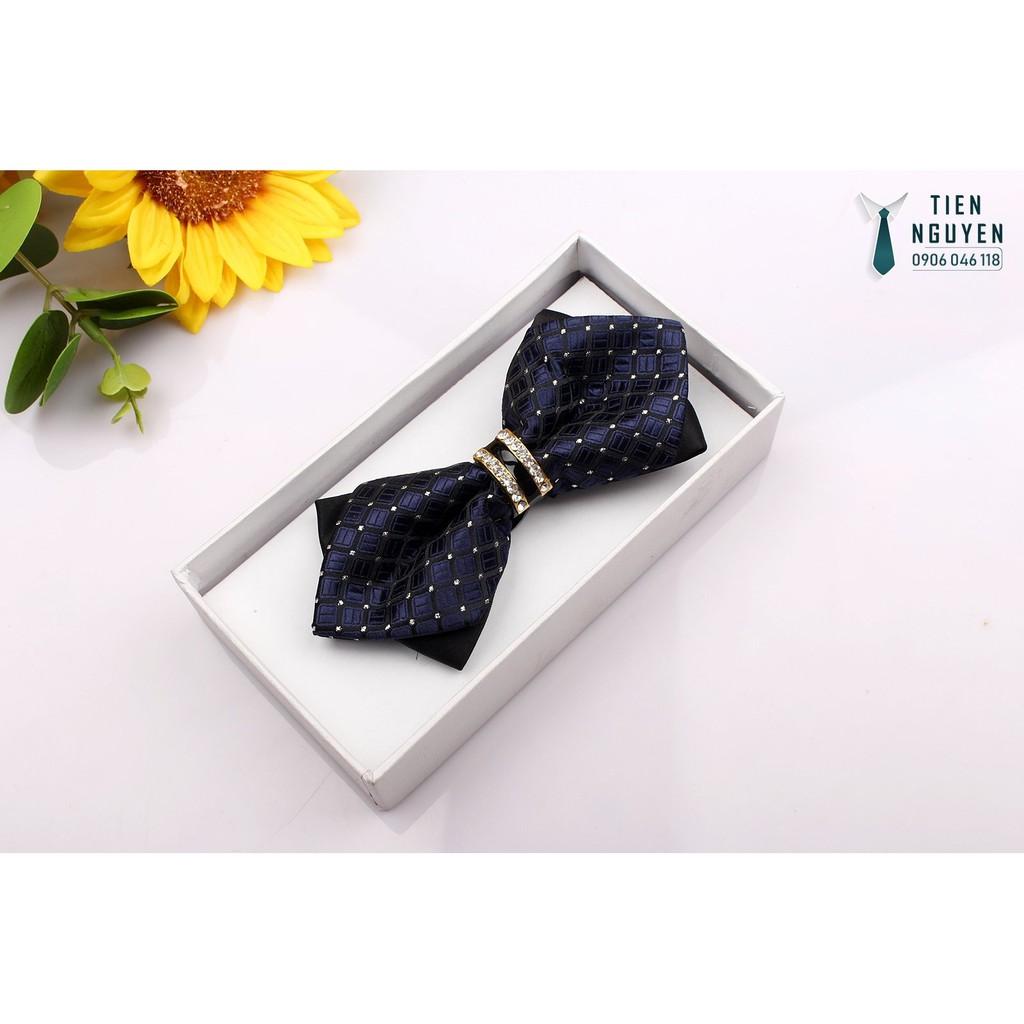 NƠ ĐÍNH ĐÁ DÀNH CHO CHÚ RỂ
