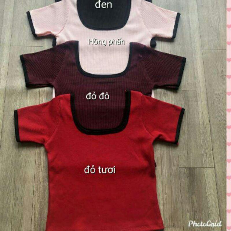 Áo cổ vuông hở lưng