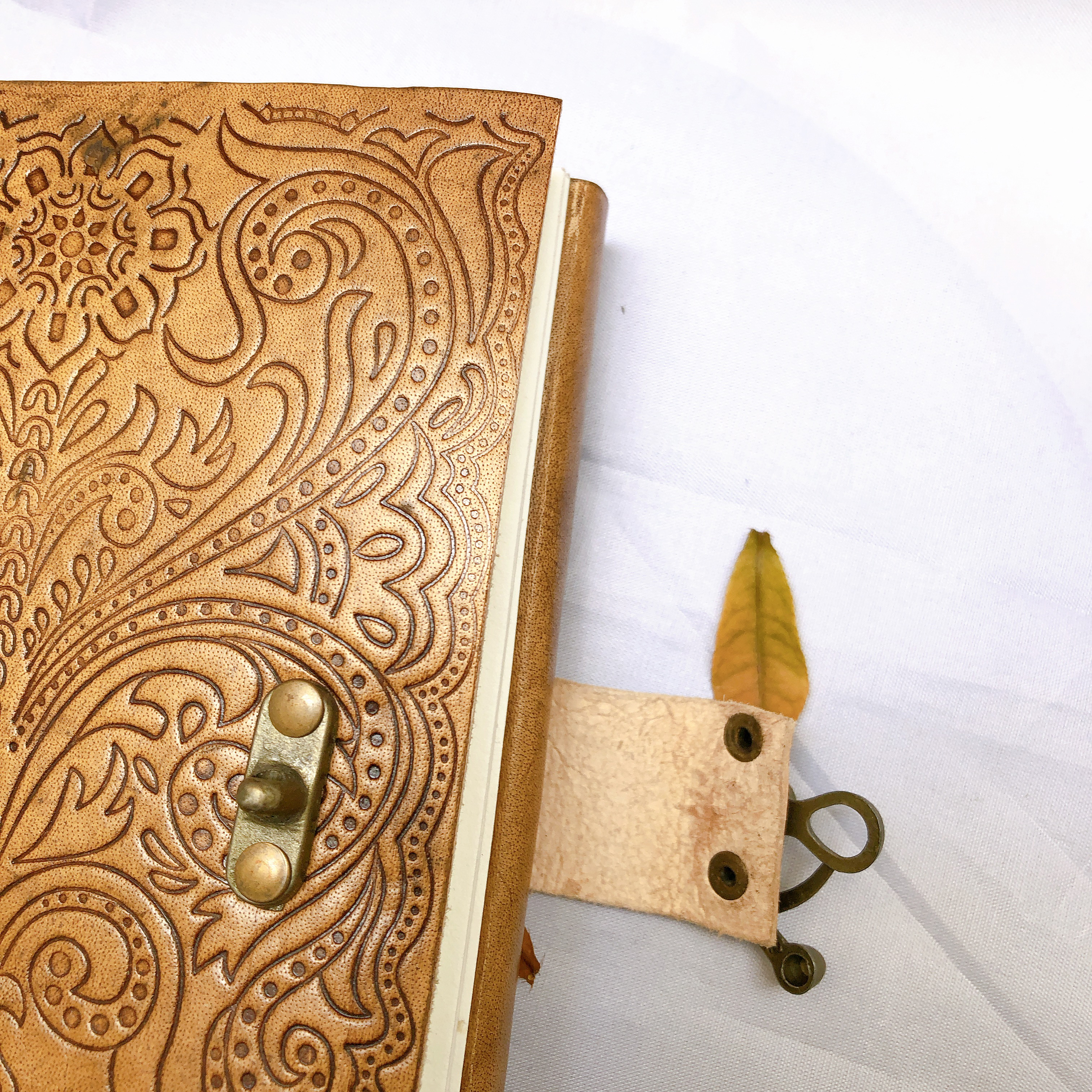 Sổ tay handmade bìa da thật giấy tái chế - Handmade Sketchbook - Handmade leather journal