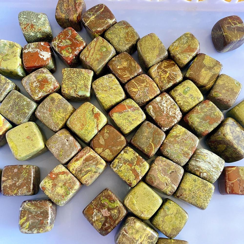 Đá Thanh Tẩy Viên Vuông Loại To 2 Cm Dragon Blood DV1V10