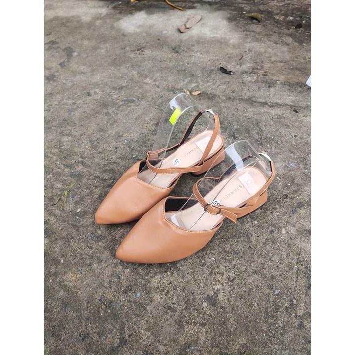 Giày sục nữ đính hạt hồ ly mũi nhọn. Ảnh thật