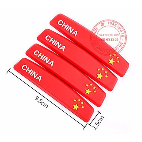 Bộ 04 miếng nhựa dán chống trầy cánh cửa ô tô