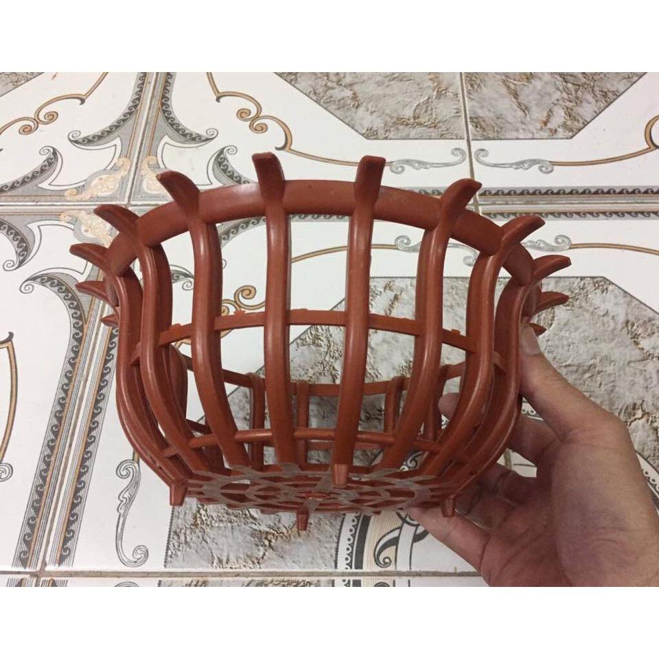 Chậu nhựa đài sen giả gỗ trồng lan phi 30