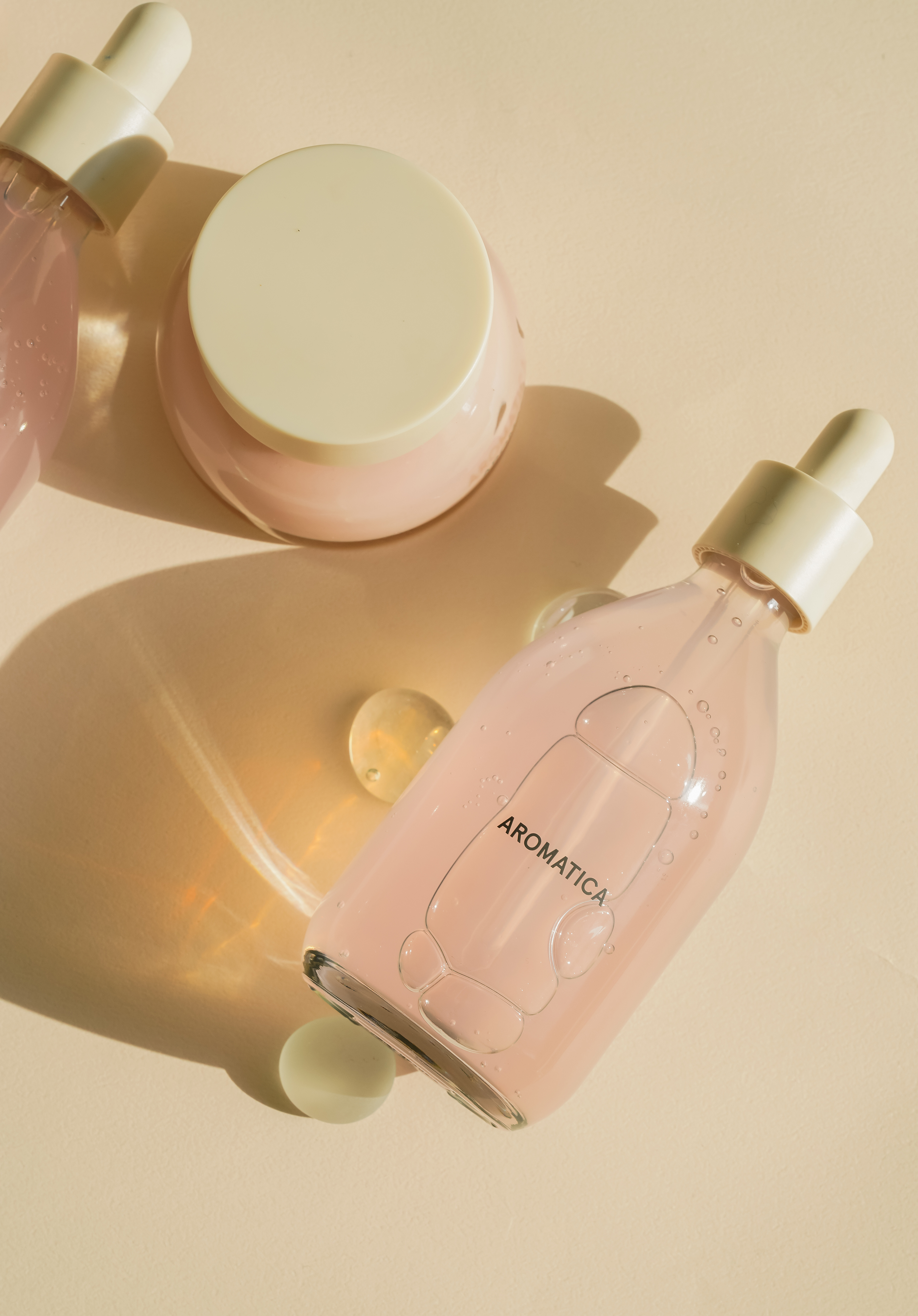 Tinh Chất Dưỡng Sáng Và Ngăn Ngừa Lão Hóa Aromatica Reviving Rose Infusion Serum 100ml