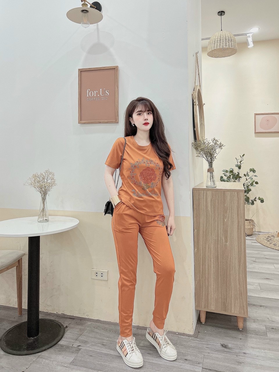 Đồ bộ thun cotton đính đá cườm hoa hồng sang trọng