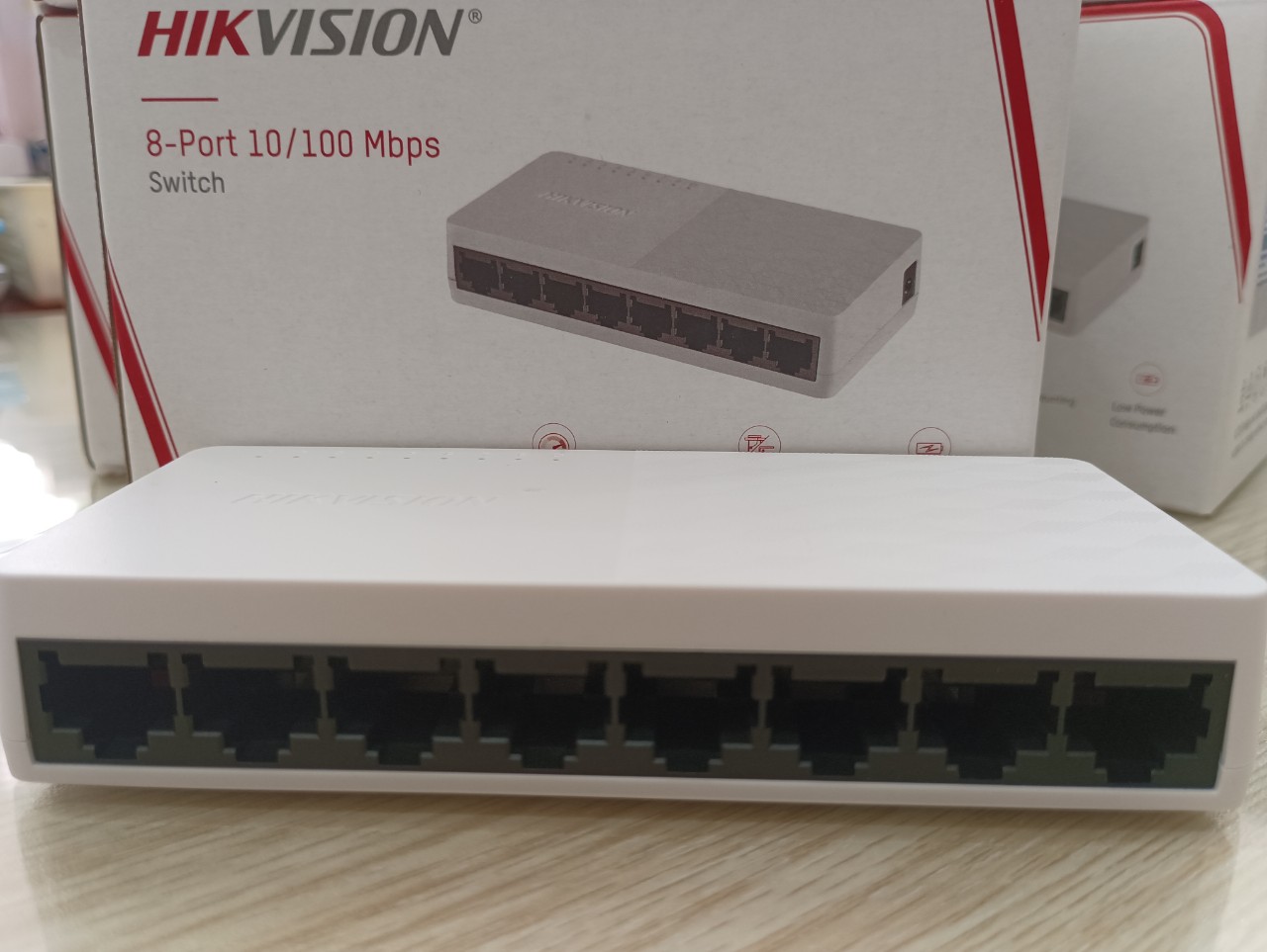 SWITCH 8 CỔNG HIKVISION DS-3E0108D-O  - HÀNG CHÍNH HÃNG