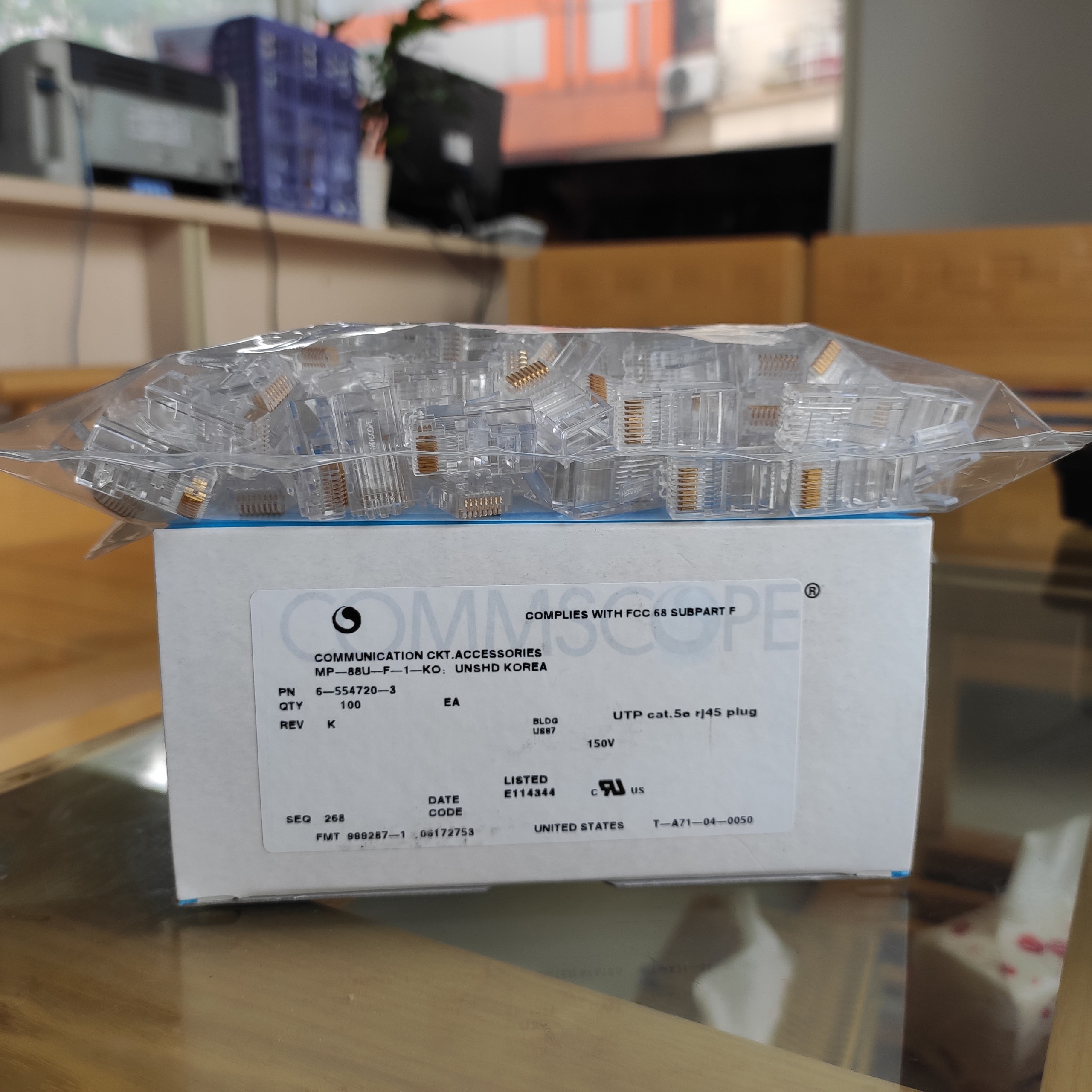 Hạt mạng rj45 cat5e Commscope P/N:6-554720-3 - Hàng chính hãng