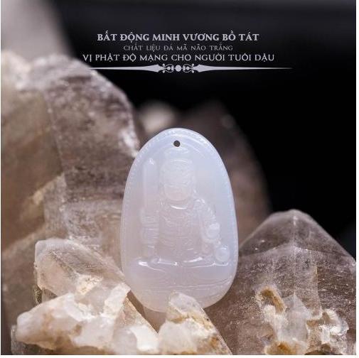 Mặt dây chuyền Bất Động Minh Vương Mã Não Trắng tự nhiên - Phật Độ Mạng cho người tuổi Dậu - PBMWAGA07