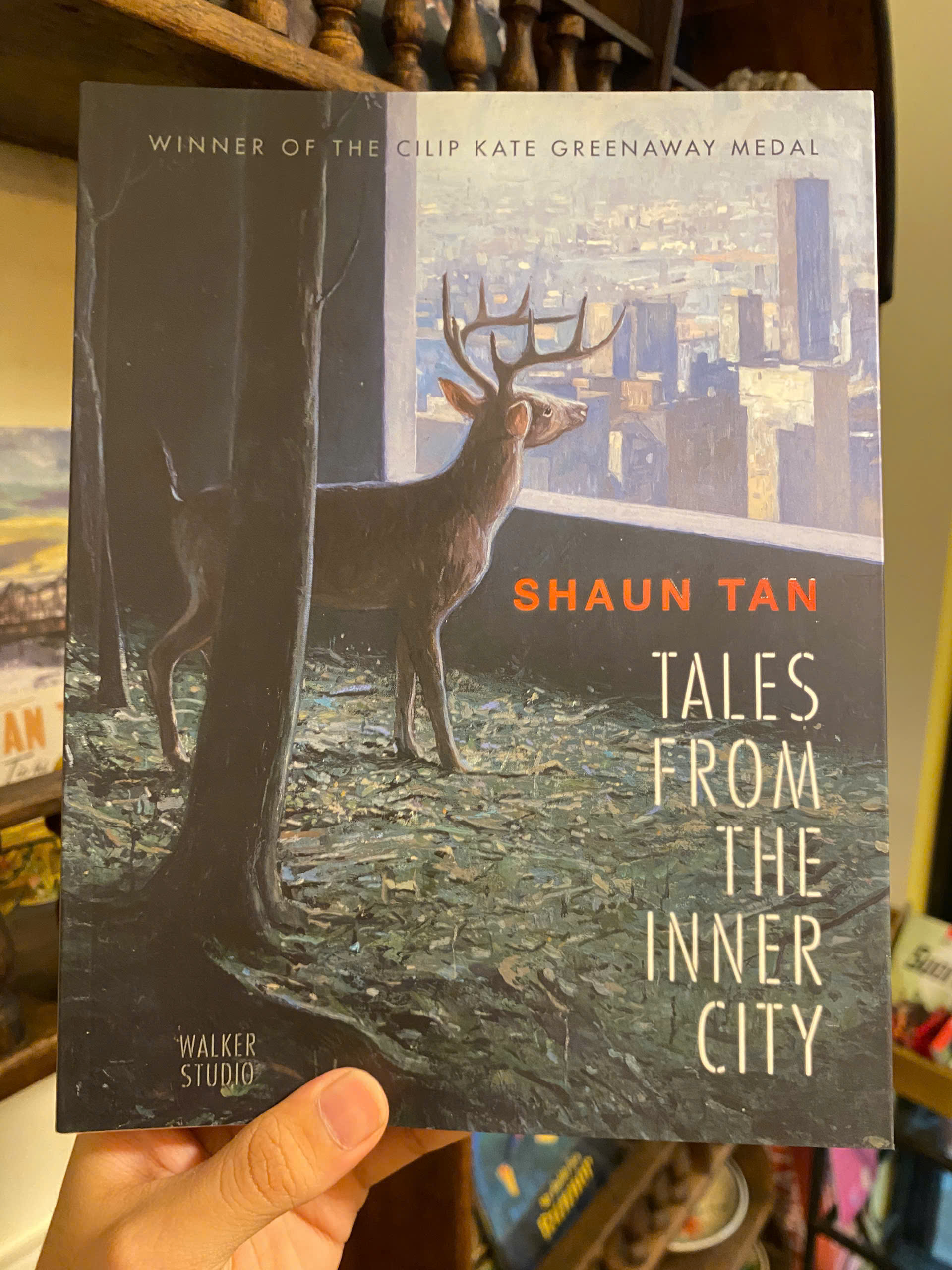 Sách - Tales from the Inner City by Shaun Tan | Short Stories between Humans & Animals / Ngoại văn