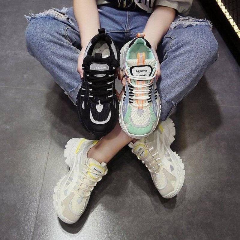 GIÀY THỂ THAO VÂN NHIỀU MÀU - 4P