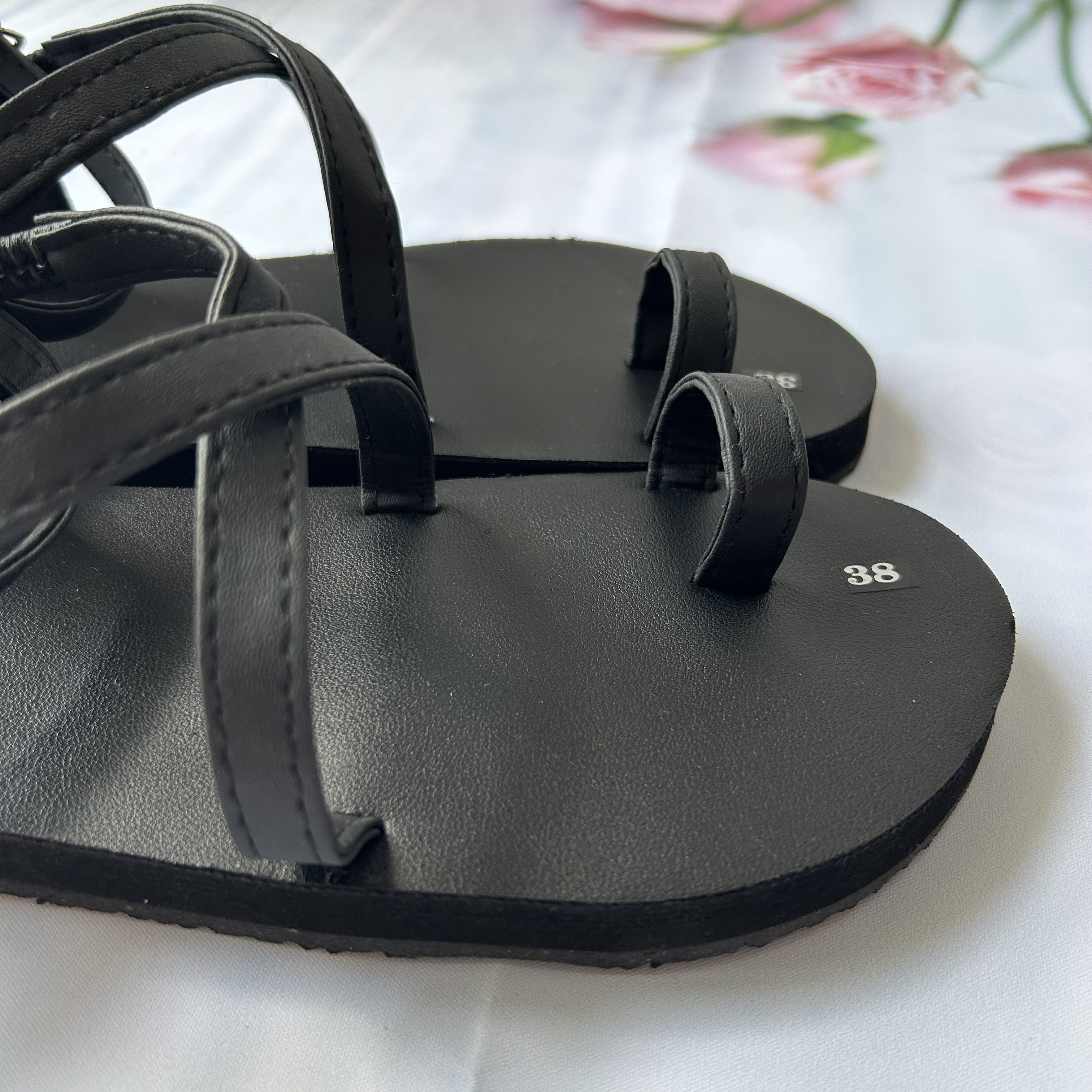 Dép sandal Nữ quai da mềm Đế bệt Cao Su ôm chân LYNA Sandal mã SD01