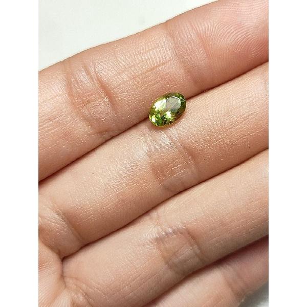 085*** L Đá Peridot (THIÊN NHIÊN) sạch 99%