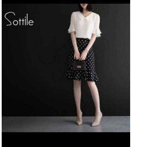 Chân váy suông chấm bi đuôi cá dài