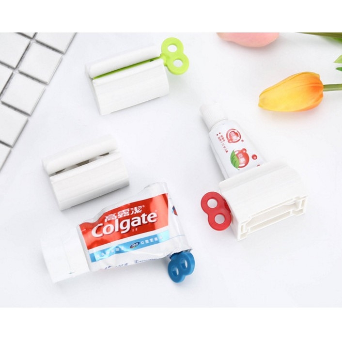 Dụng cụ lấy kem đánh răng chống lãng phí