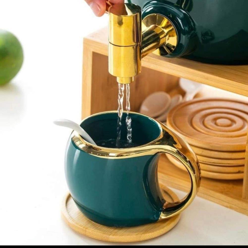 BỘ TRÀ BOM KÈM GIÁ TREO CỐC MÀU XANH CỔ VỊT VIỀN VÀNG