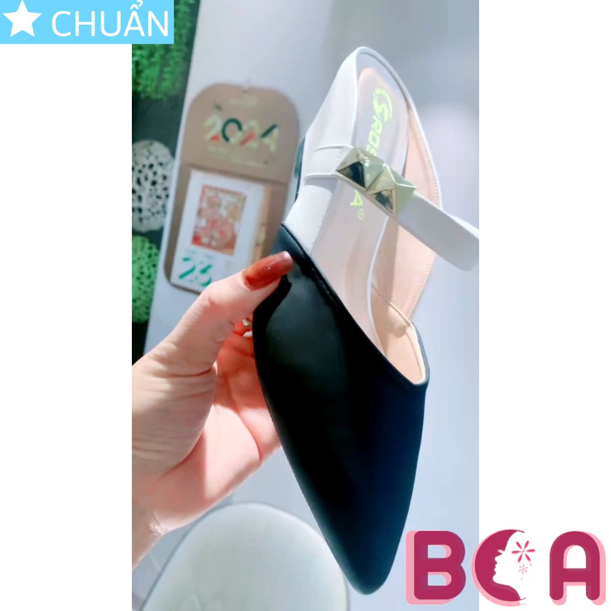 Hình ảnh Giày đế xuồng nữ hở gót 5 phân RO631 ROSATA tại BCASHOP thiết kế thêm quai ngang nhỏ đính khối kim loại sang trọng