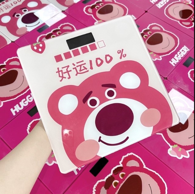 Cân Điện Tử Sức Khỏe Hình Gấu Dâu Lotso Cute