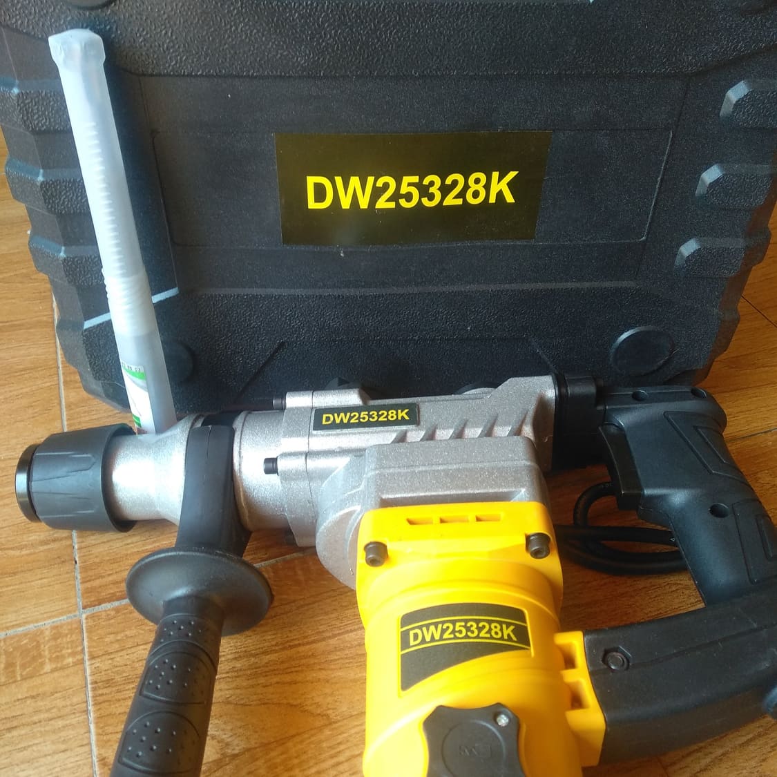 KHOAN ĐỤC BÊ TÔNG 2500W siêu khỏe cho thợ đi công trình, tặng mũi đục bê tông