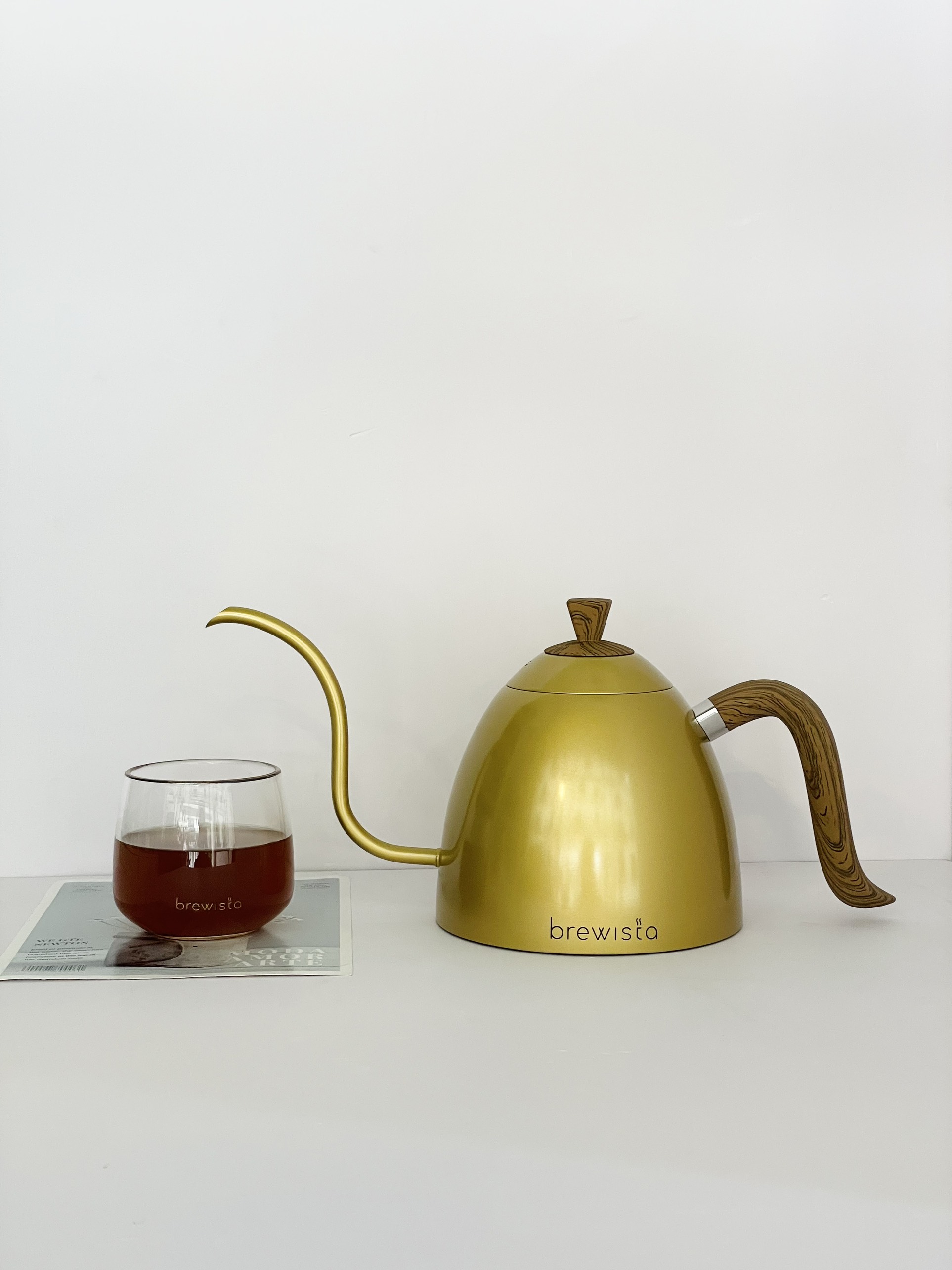 Ấm rót cà phê pour over Brewista 700ml - Champagne Gold
