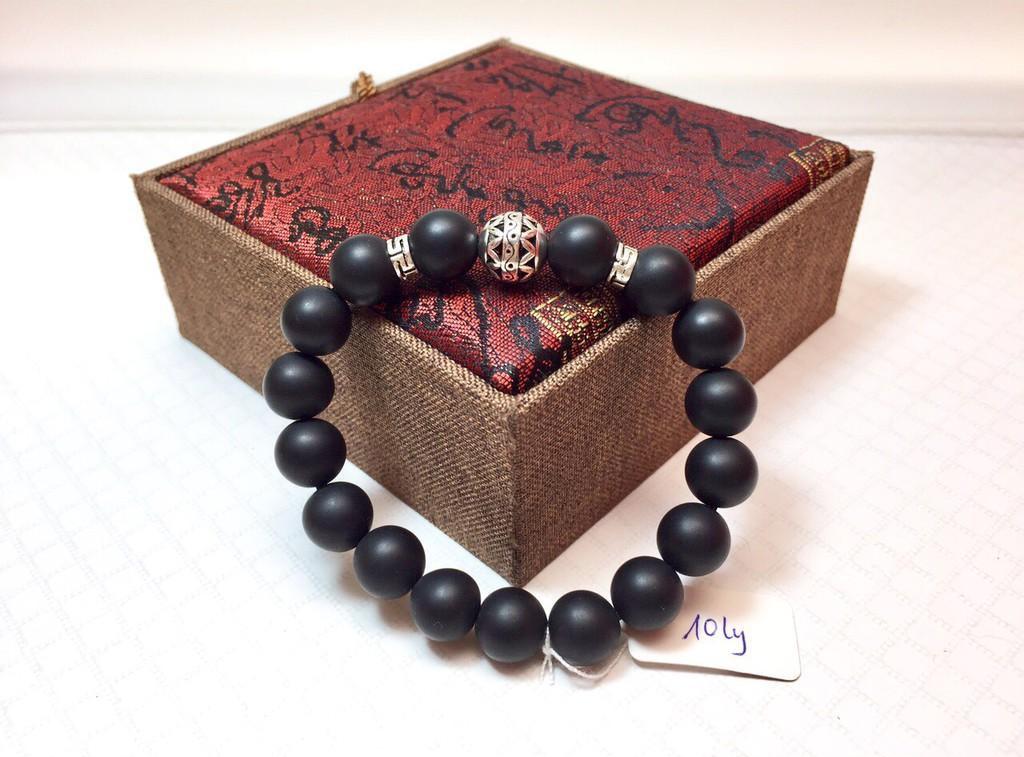 Vòng tay phong thủy đá Obsidian 10 ly