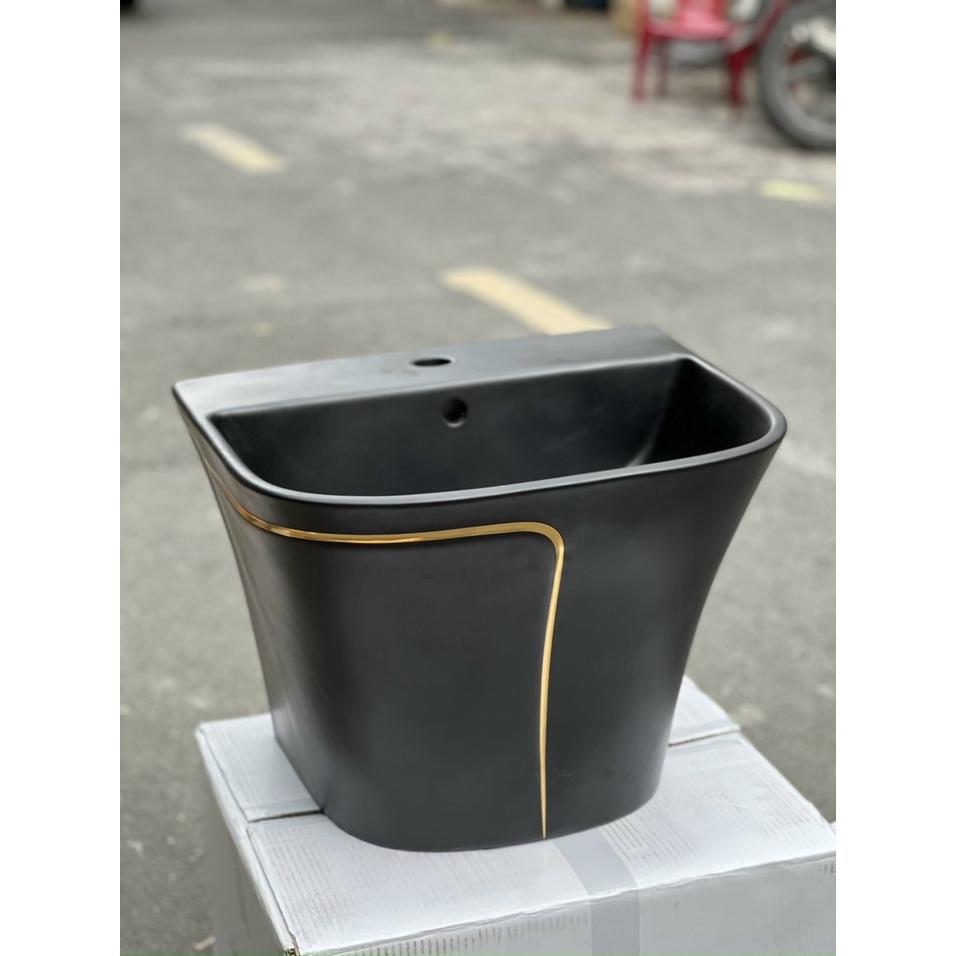 LAVABO TREO TƯỜNG  LIỀN KHỐI ĐEN SỌC VÀNG