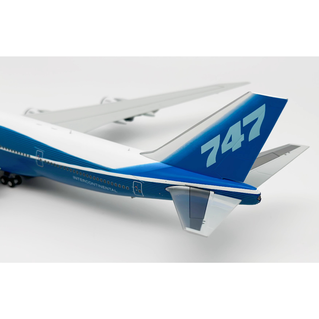 Mô hình máy bay Boeing 747 dài 46 cm KAVY có nhạc và đèn kèm chân đỡ bằng hợp kim và nhựa sạc android