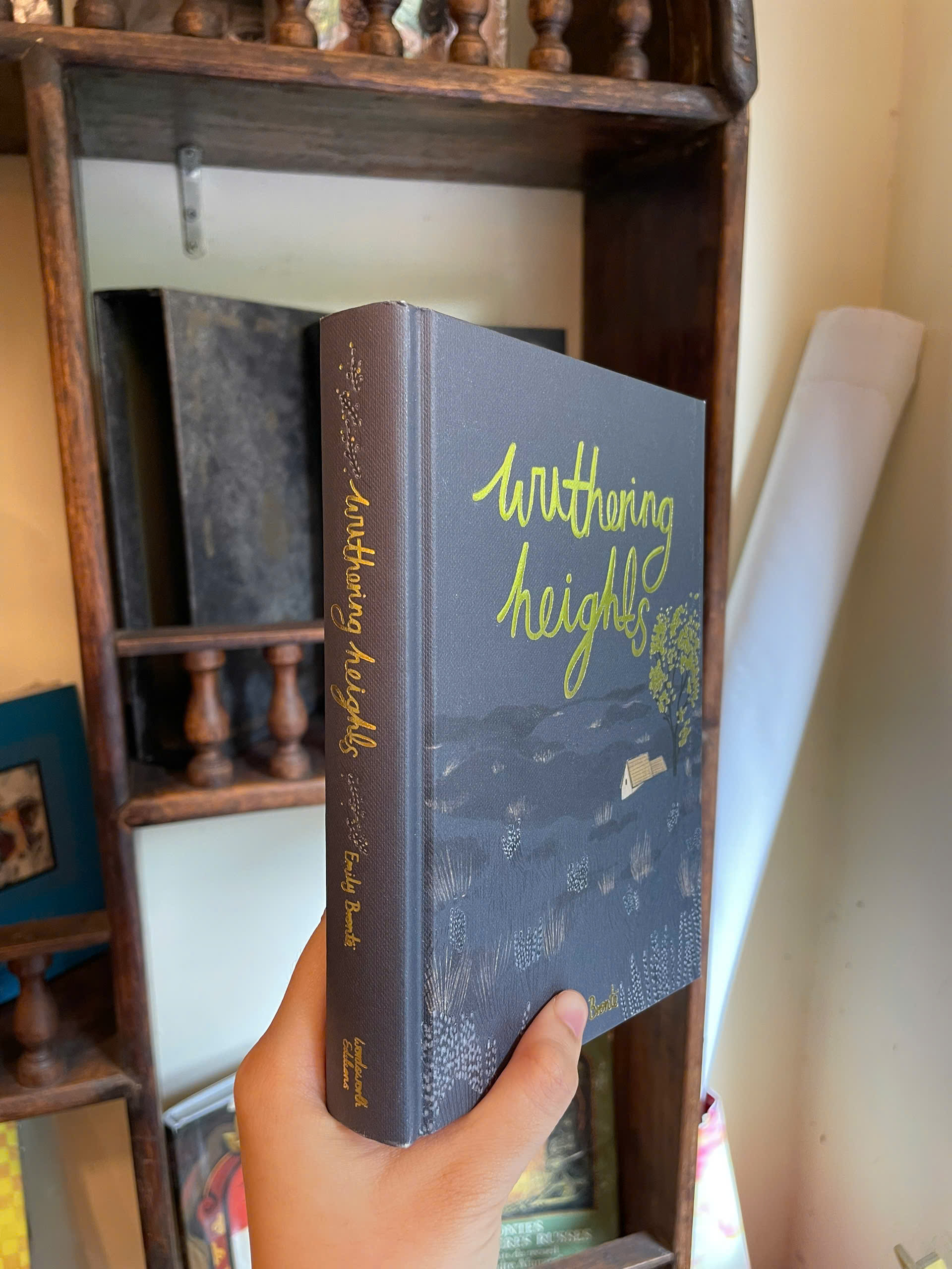 Sách - Wuthering Heights by Emily Brontë - Classics/Fiction/Romance book in English - sách Ngoại Văn
