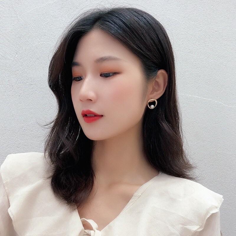 Khuyên tai phong cách retro