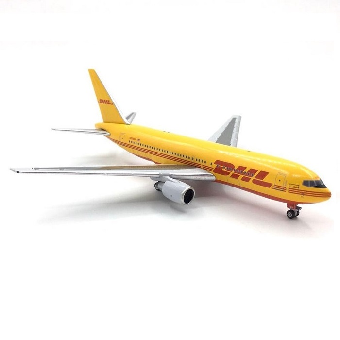 Mô hình máy bay DHL B737 47cm có bánh xe và led