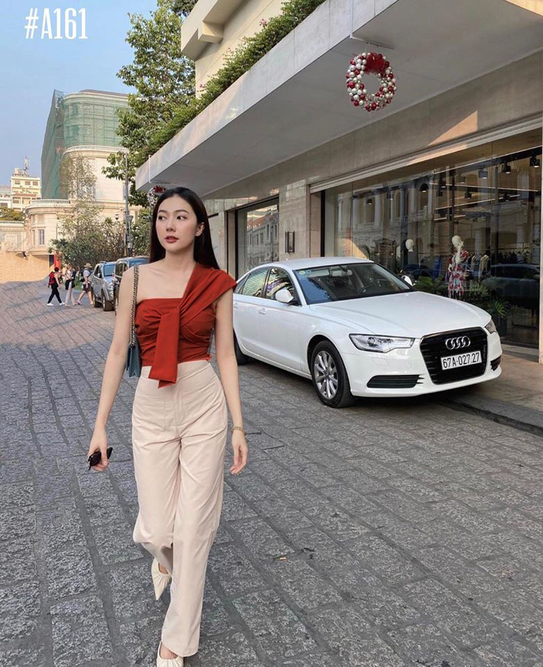 Áo croptop lệch vai