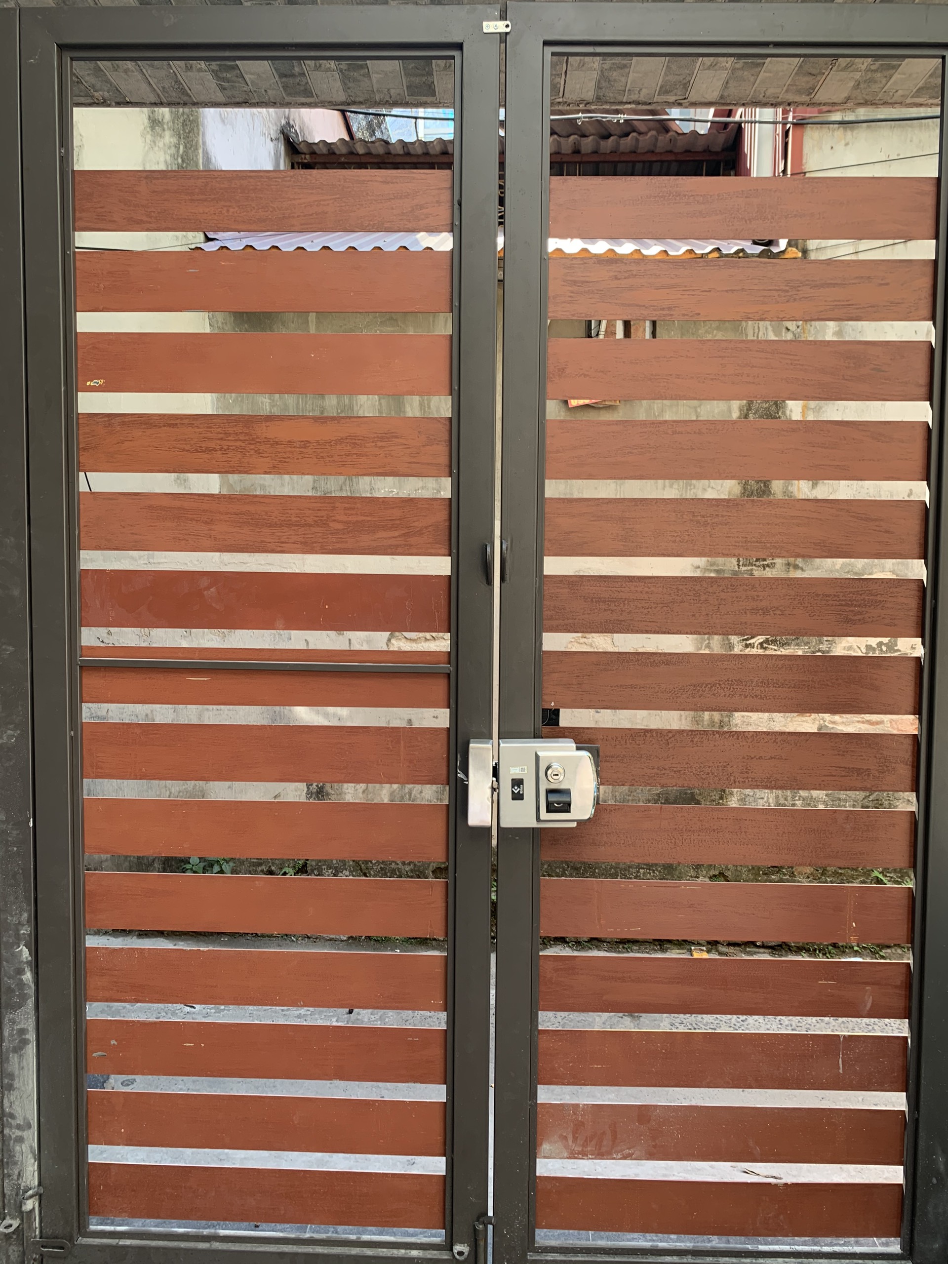 Khóa cửa thông minh Kitos KT-DL02 lắp cửa cổng ngoài trời