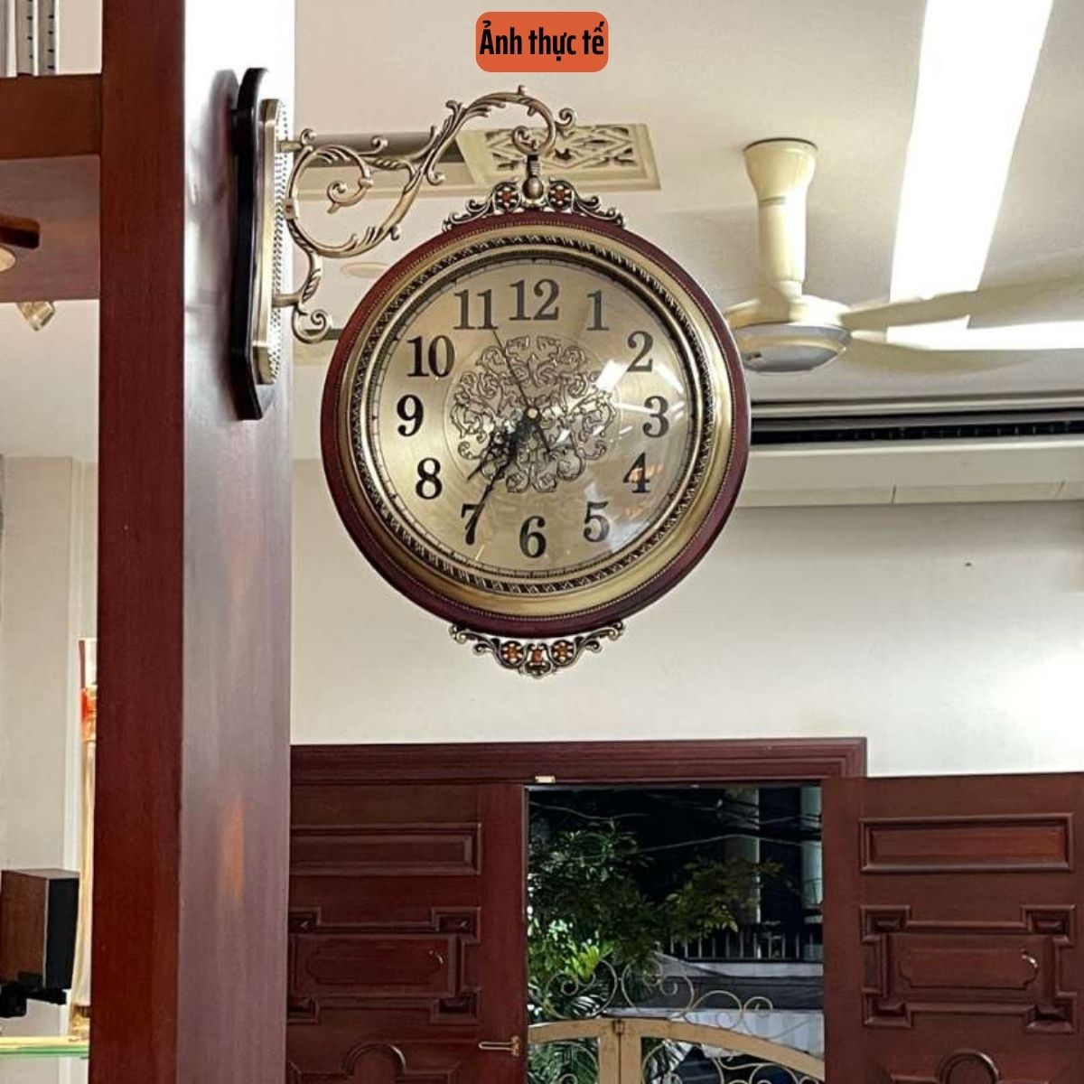 Đồng hồ treo tường 2 mặt phong cách châu Âu DH42 - Chất liệu cao cấp - Kim trôi sang trọng
