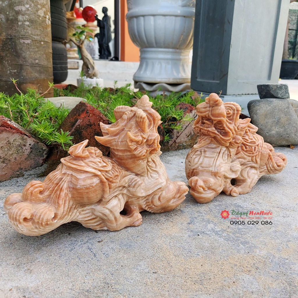 Tượng tỳ hưu phong thủy đá vân gỗ 21cm đá Non Nước