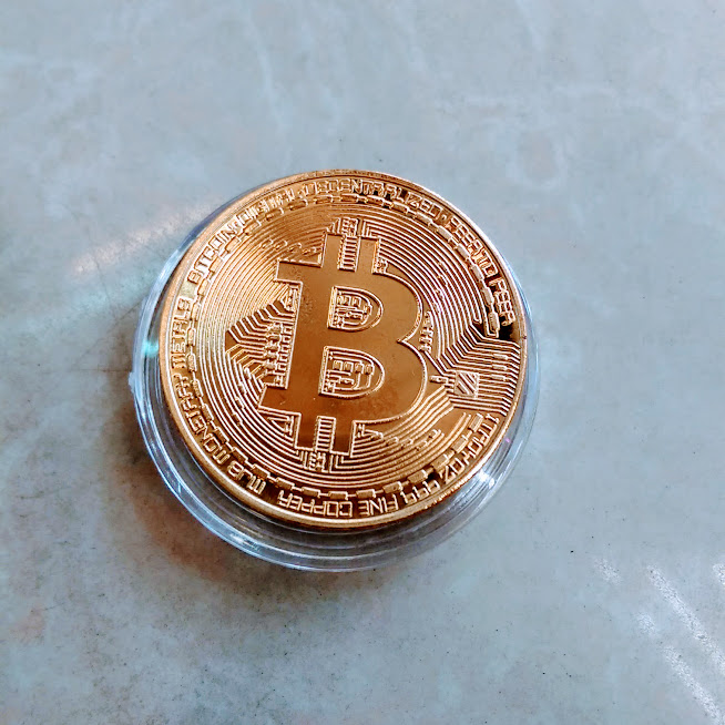 Đồng Bitcoin Mạ Vàng