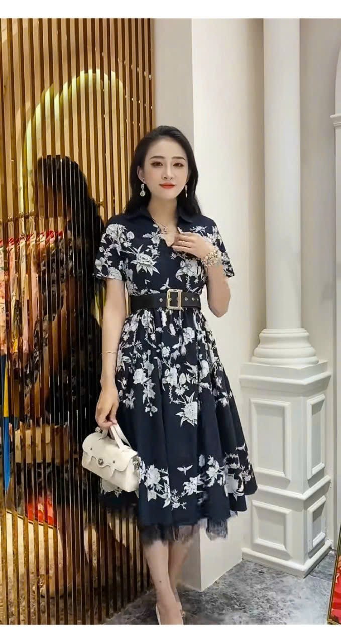 ĐẦM XÒE LỤA HOA CHÂN VÁY REN KÈM NỊT