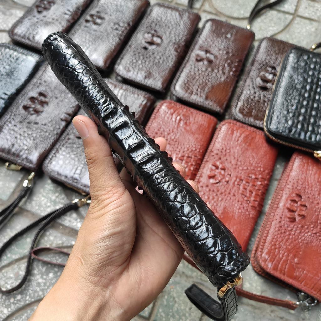 Ví cầm tay gai lưng cá sấu đan viền thủ công. Loại 1 khuôn tiện dụng!
