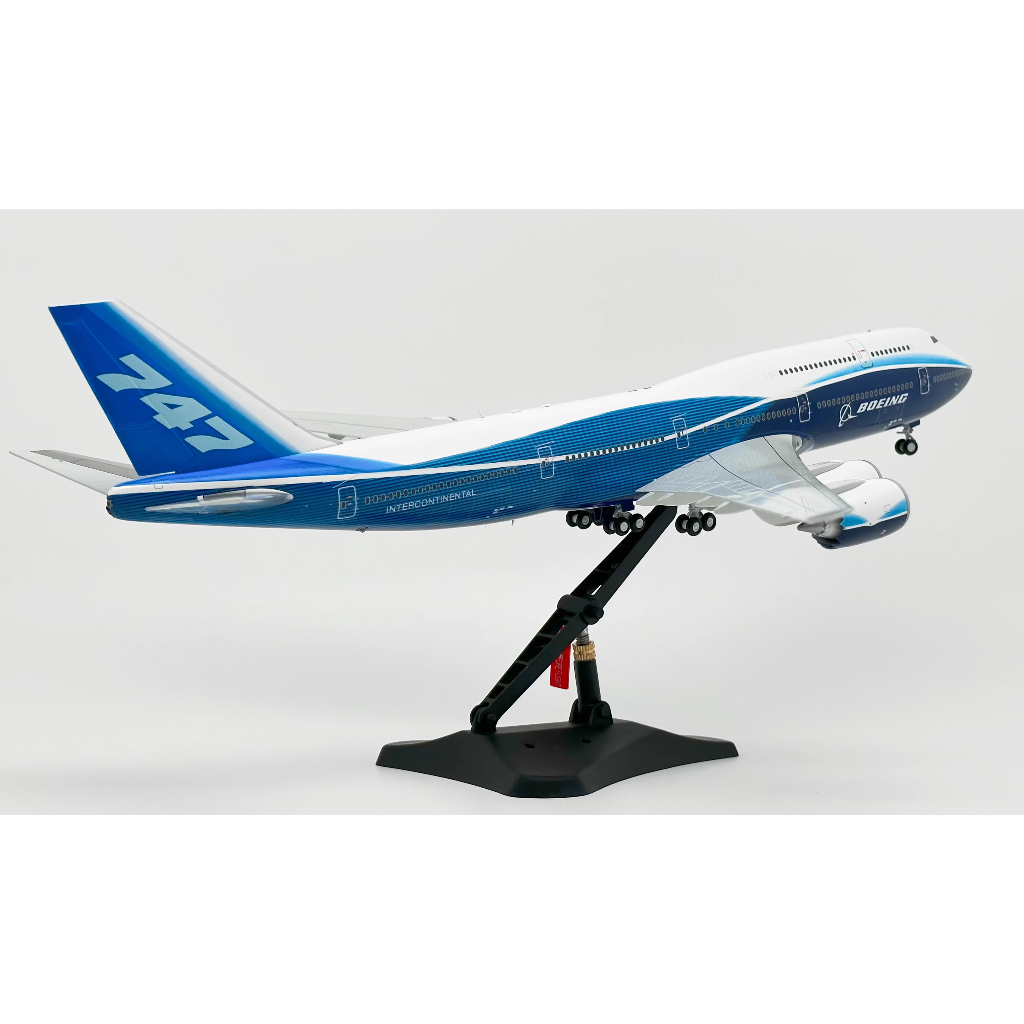 Mô hình máy bay Boeing 747 dài 46 cm KAVY có nhạc và đèn kèm chân đỡ bằng hợp kim và nhựa sạc android