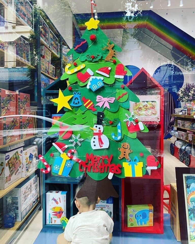 Cây thông Noel treo tường bằng vải dạ vải nỉ trang trí Giáng sinh
