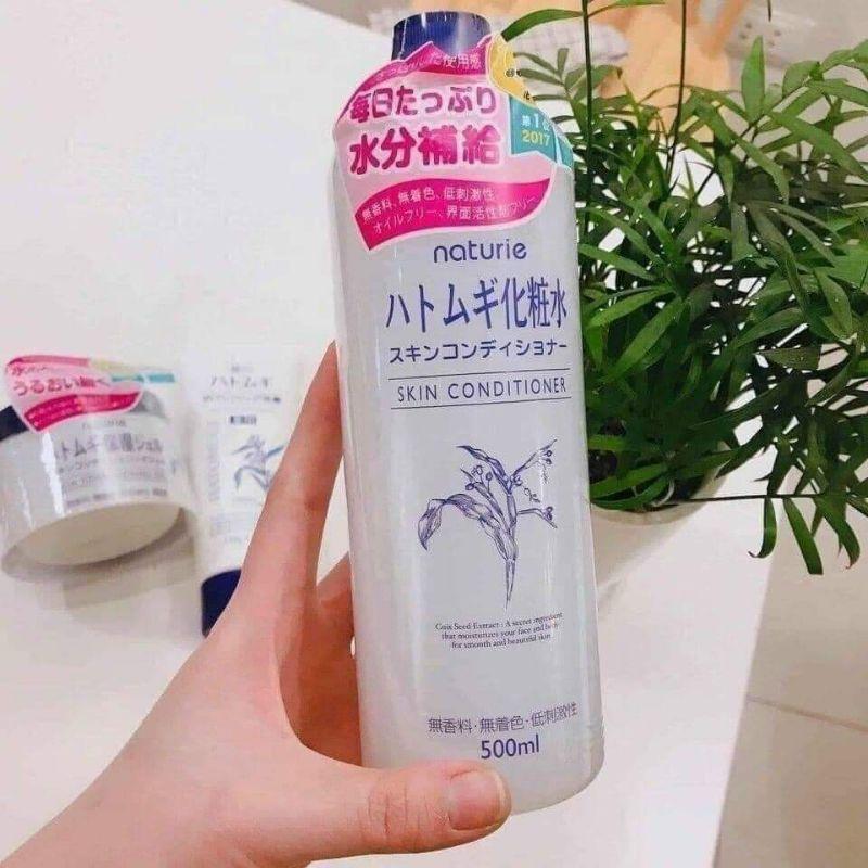 Nước hoa hồng hạt ý dĩ Naturie Hatomugi 500ml