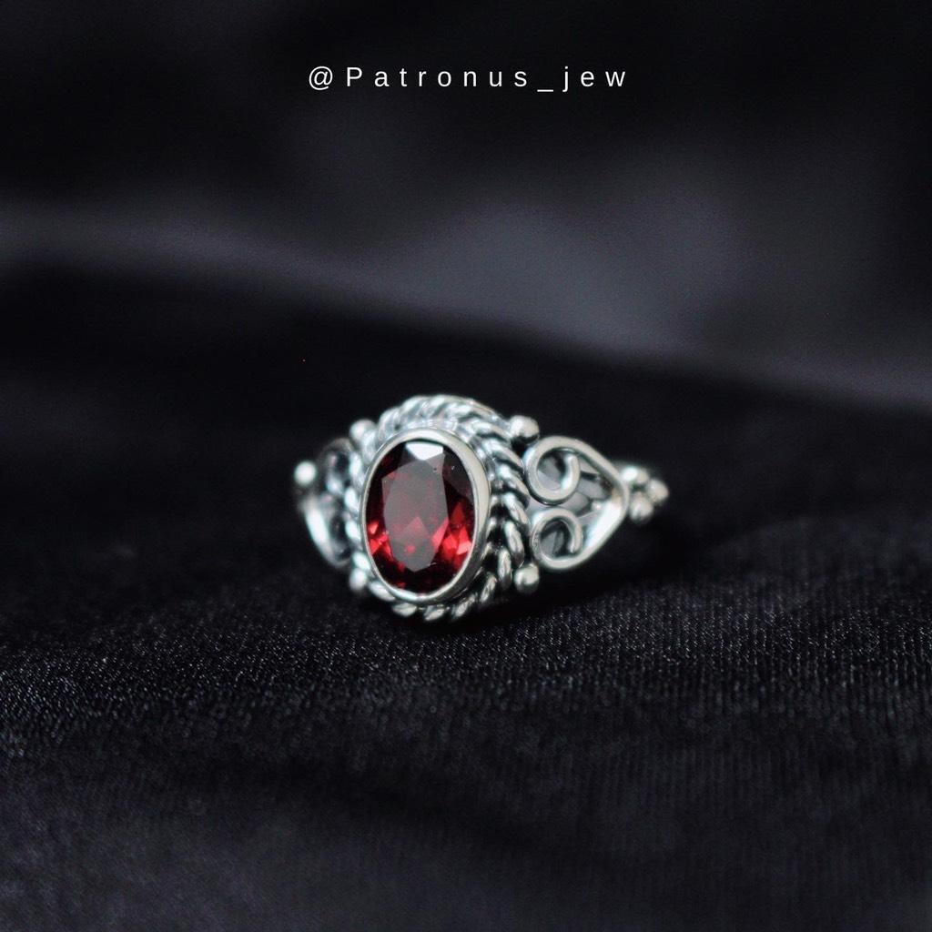 Nhẫn Garnet Oval Cổ Điển Tim NGAOVCDT22B Patronus