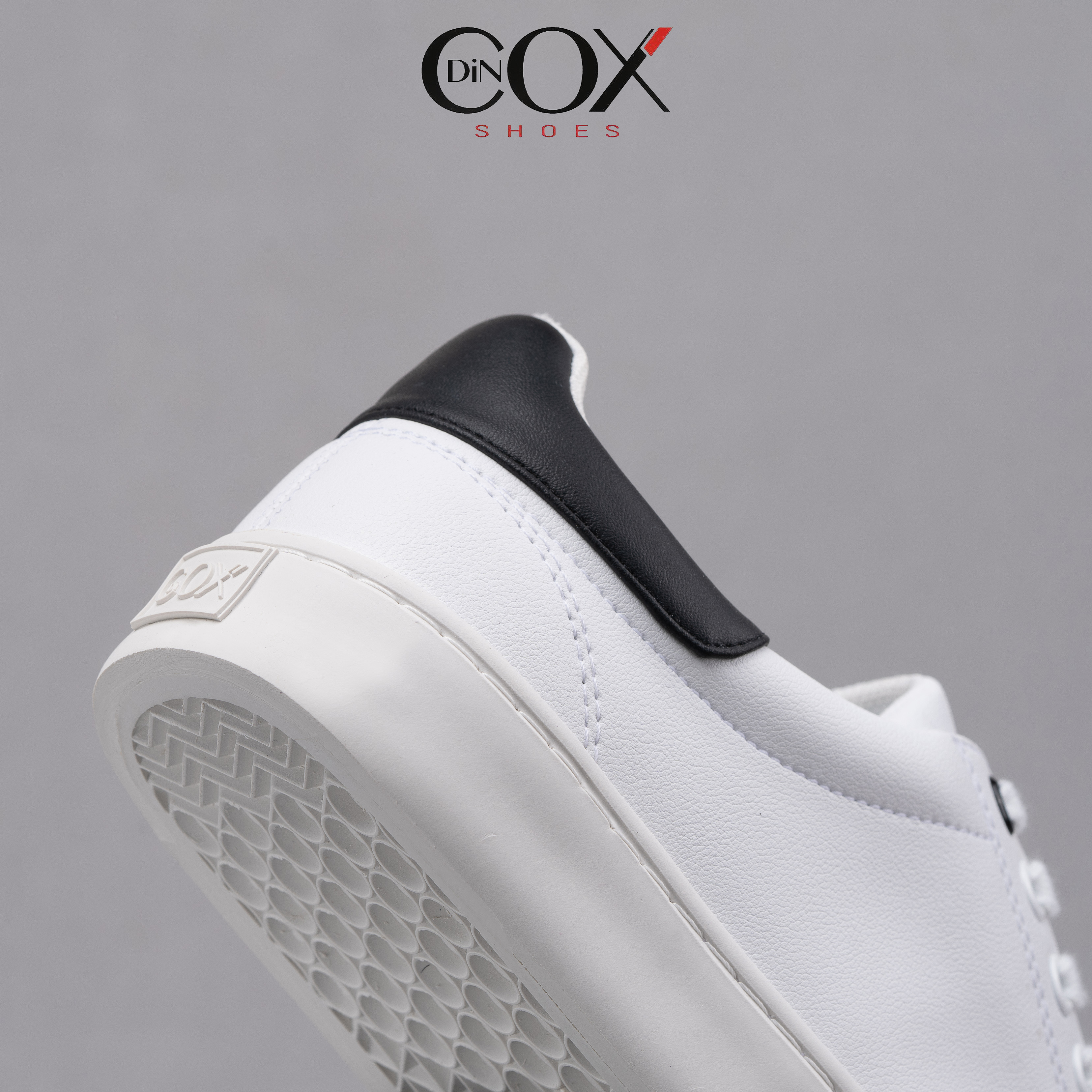 Hình ảnh Giày Sneaker Da Nam DINCOX C13 Cách Điệu Sáng Tạo White/Black