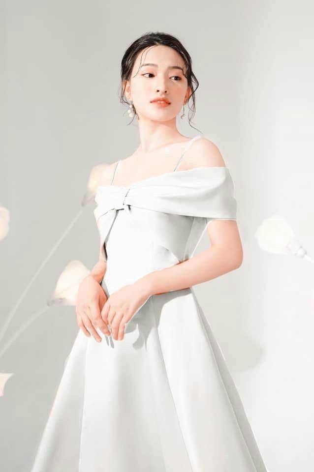 ĐẦM XOÈ TRỄ VAI NƠ 9740