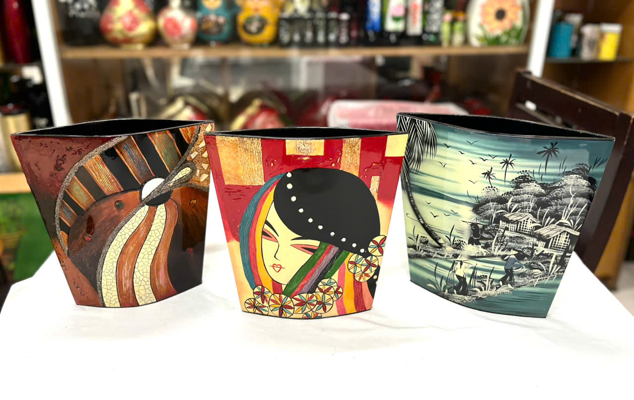 Bình Hoa Sơn Mài Cao Cấp – Dáng Dẹp Nghệ Thuật | Size 25x26x7.5 cm