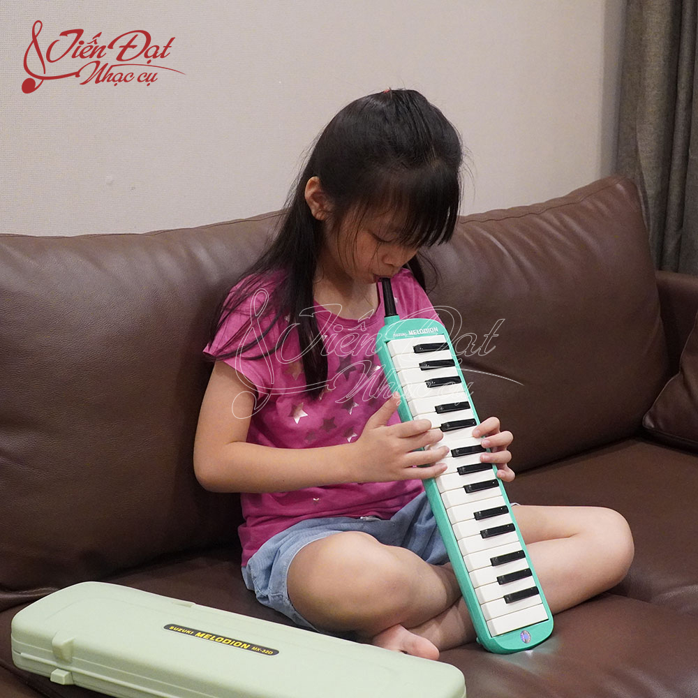 Kèn Melodion/ Pianica/ Melodica Suzuki 32 Phím P-32D, 37 Phím P-37D Cho Trẻ Em và Người Lớn